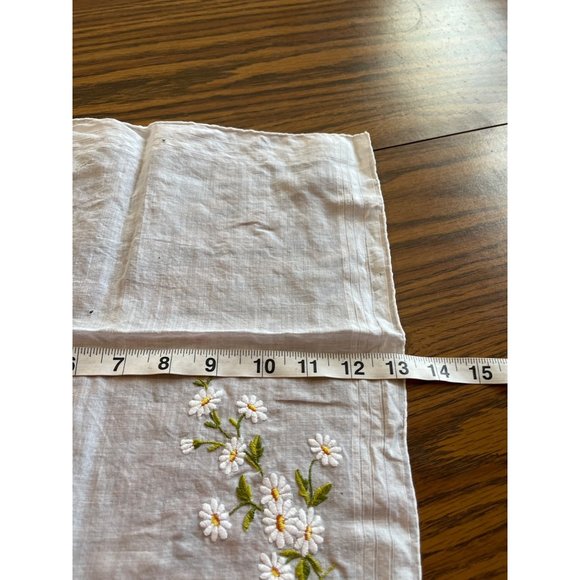 White embroidered handkerchiefs - Picture 9 of 16